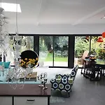 La Maison Bleue Trentemoult 住宿加早餐酒店 雷泽