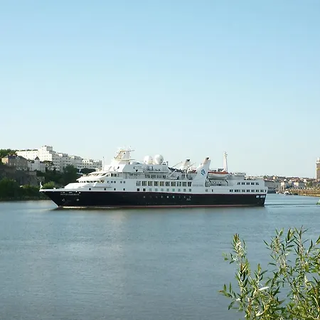 La Maison Bleue Trentemoult 3*