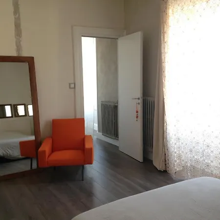 Bed & Breakfast La Maison Bleue Trentemoult Reze