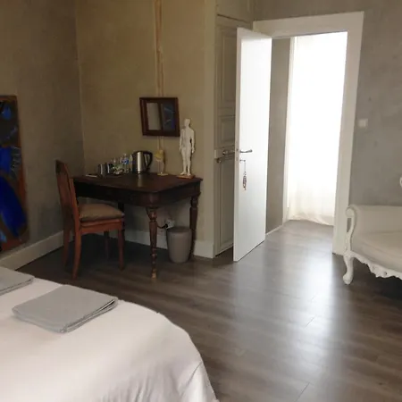 Couette-café La Maison Bleue *