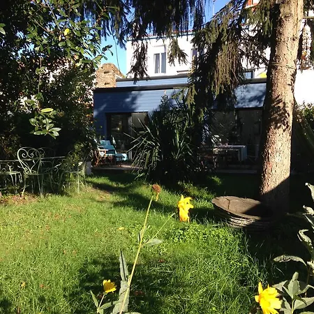 Bed & Breakfast La Maison Bleue Trentemoult Rezé